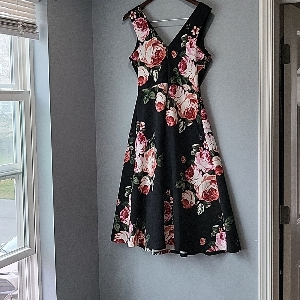 Sleeveless floral print summer dress - Picture 5 of 7